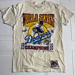 Mitchell & Ness Cooperstown Collection LA Dodgers World Series 1988 T-Shirt Sz M